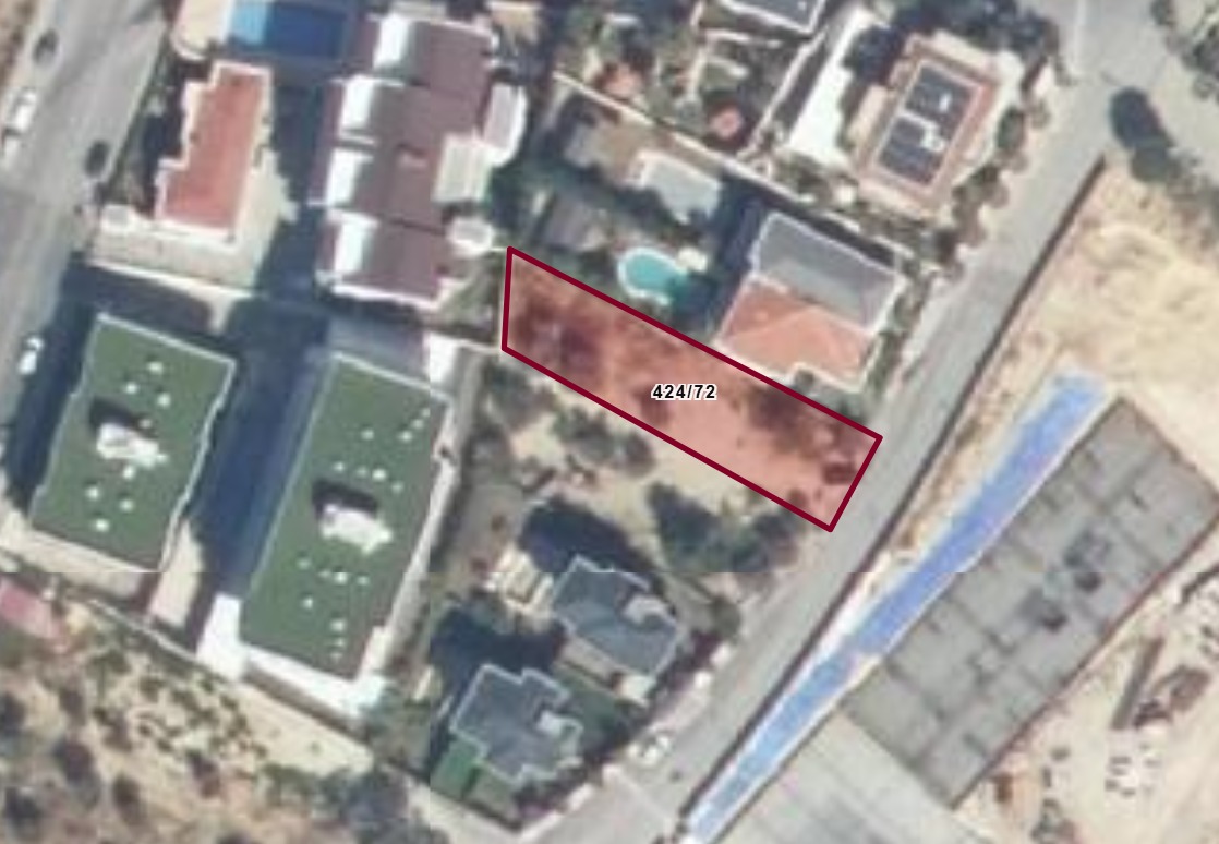 Kuşadası Ege Mahallesi'nde Satılık Arsa