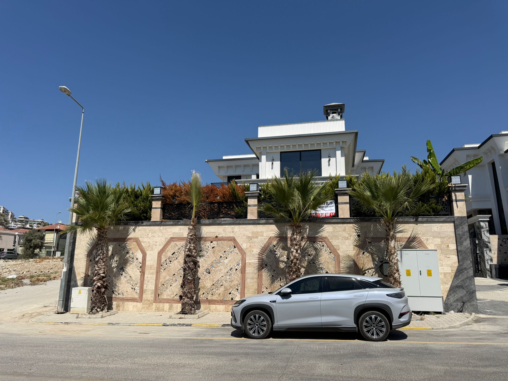 KUŞADASI KADINLAR DENİZİ SATILIK LÜKS VİLLA